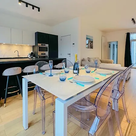 1 Bedroom In *